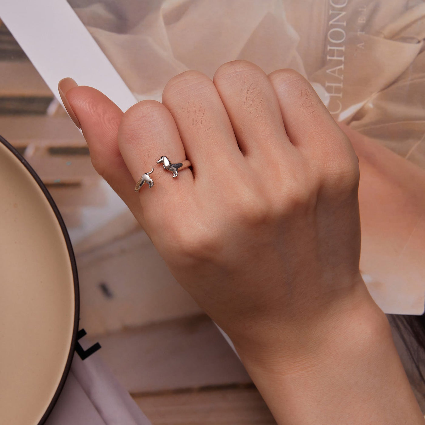 Fidélo™ | Bague Teckel Élégante